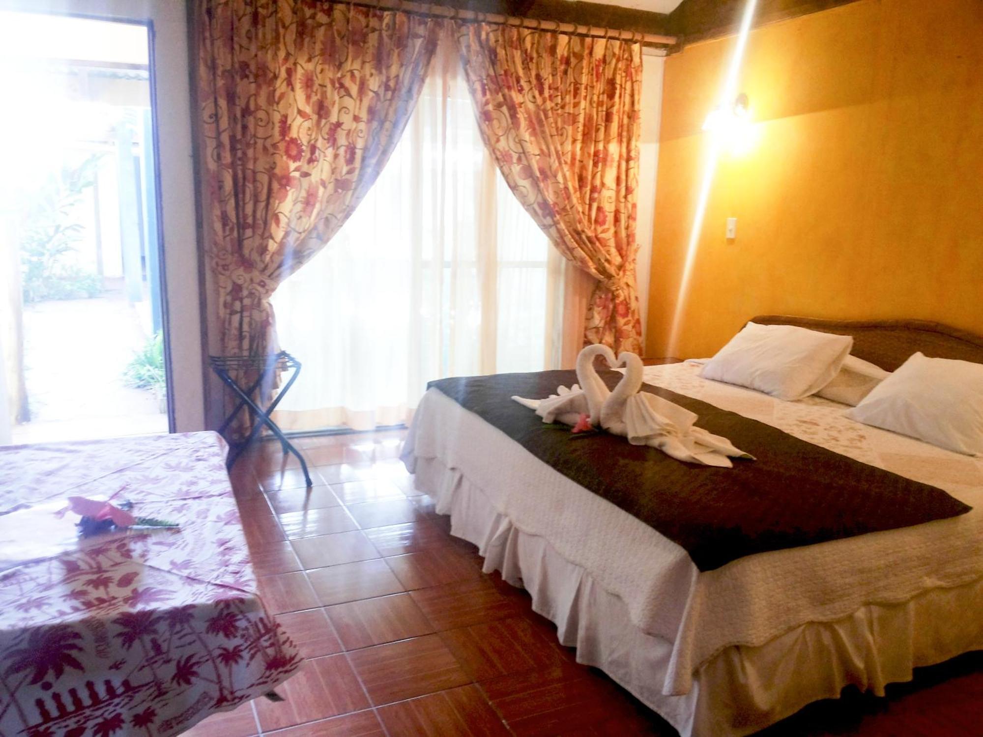 Tupa Hotel Hanga Roa Rom bilde